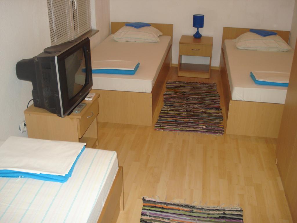 Hostel Hercegovina Mostar Buitenkant foto